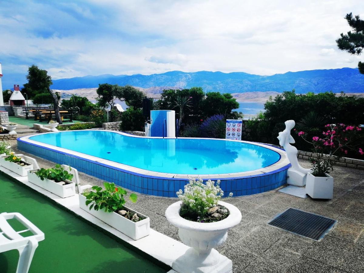 Family Apartments K&M Паг Екстер'єр фото