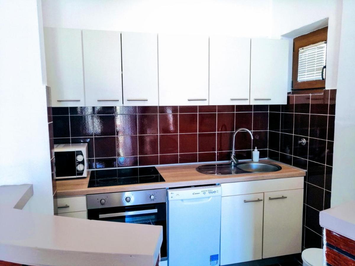 Family Apartments K&M Паг Екстер'єр фото