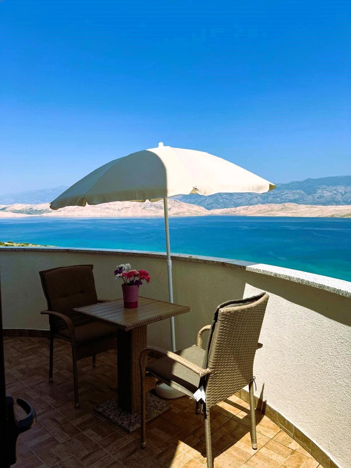 Family Apartments K&M Паг Екстер'єр фото