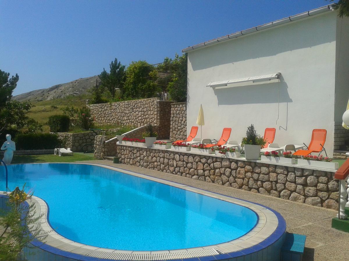 Family Apartments K&M Паг Екстер'єр фото